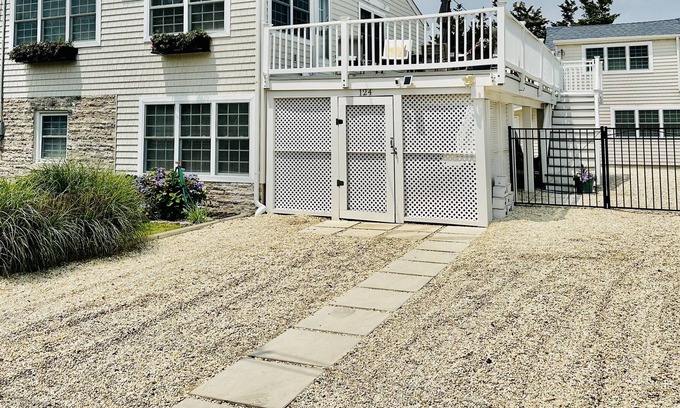 Normandy Beach House | Luxury Private Home 1.5 Block From The Beach