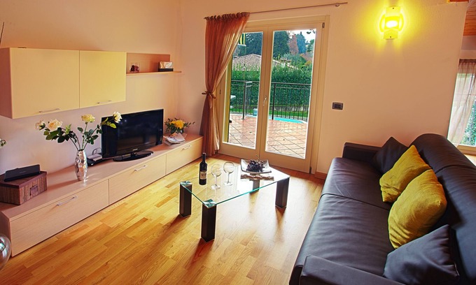 Cadenabbia Apartment | Luxury Residence Featuring 9 Homes with Large Pool - Griante Apartment 6