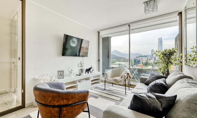 Santiago Apartment | Luxury Silver 3D Parking & Wifi