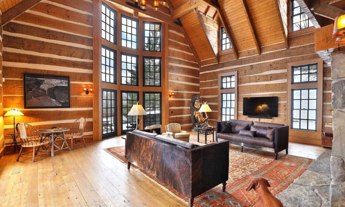 Ludlow House | Luxury Solitude Private Hot Tub & Direct Ski Access! Summer & Fall Dates Available