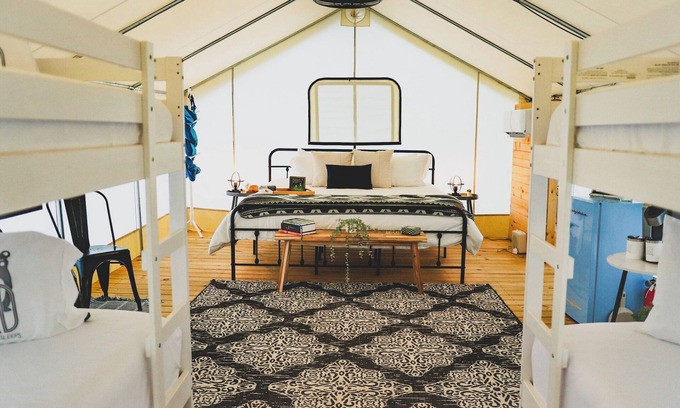 Delta RV Rental | Luxury Spacious Glamping, Lake View, Grill, Pool, Pet Friendly, Swim