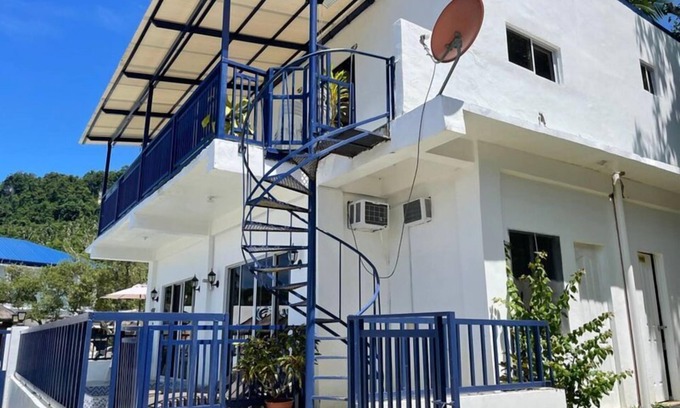 Sipalay Hotel | Luxury Suite Experience at Lopez Resort
