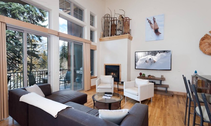 Purgatory House | Luxury Townhome - Views - Ski in/Out - End Unit - Fire Pit
