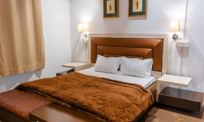 The Mall Road Villa | Luxury Villa 1km from Mall Road (Hampton Villa)