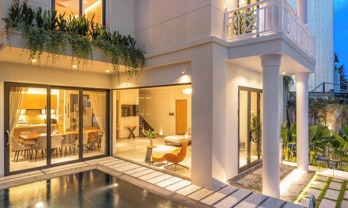 Ngu Hanh Son Villa | Luxury Villa 5BR Private Pool 5 minute walk to My Khe Beach
