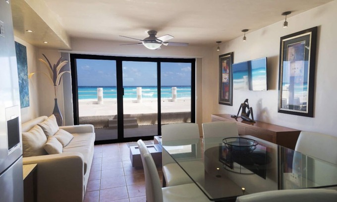 Zona Hotelera Apartment | Luxury Villa at the feet of the sea In Cancun