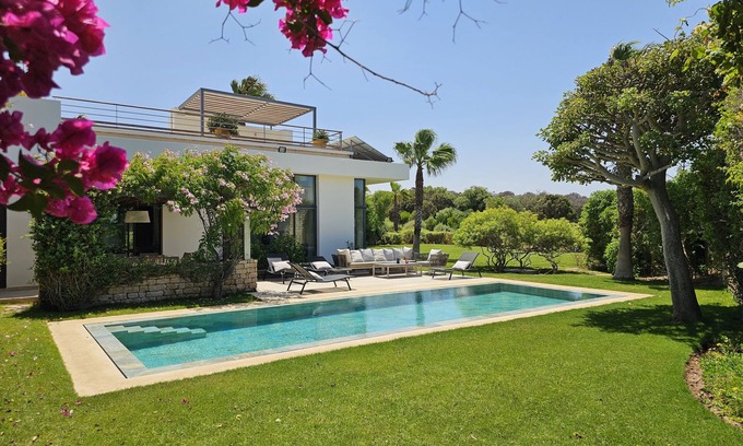 Essaouira Villa | Luxury villa for 6 with heated pool by the sea in beautiful Essaouira