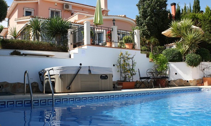 Gata de Gorgos Villa | Luxury Villa, Gata de Gorgos,sleeps 6, Pool, Jacuzzi, air con, wifi, view, clean