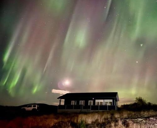 Selfoss Villa | Luxury Villa in Golden Circle with hot tub