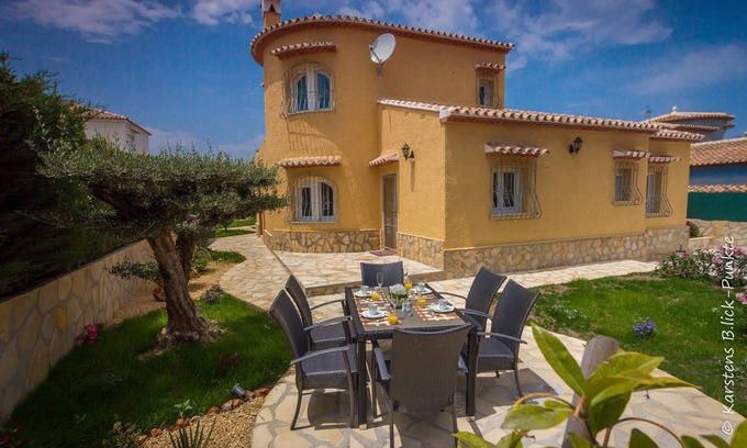 Els Poblets Villa | Luxury Villa Inge 400 on the beach, large garden, pr. Heated pool, air conditioning, BBQ, terrace, WiFi