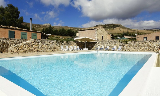 Polizzi Generosa Villa | Luxury villa for large groups in beautiful Sicilian countryside