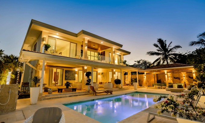 Punta Cana Villa | Luxury Villa Paradiso in Tortuga Bay with GOLF view, CHEF and housekeeping incl.