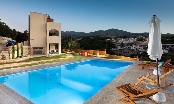 Keramota Villa | Luxury Villa Rosso Karrubo with Enormous pool and panoramic views!