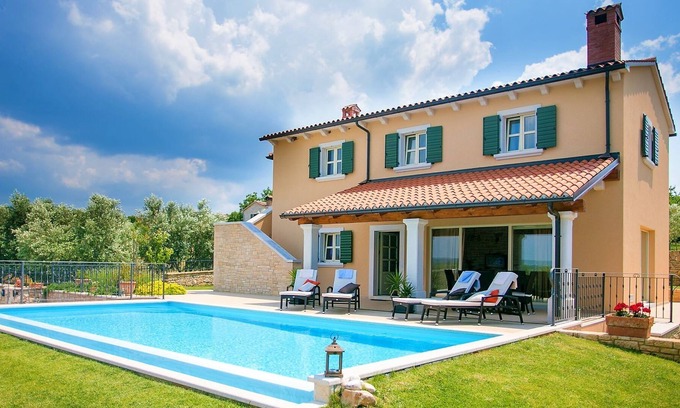 Selina Cottage | Luxury villa with private, heated pool and panoramic view, 2 km from Sveti Lovrec
