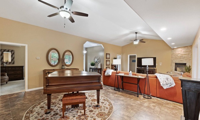 Medford Villa | Luxury Villa with King Beds, Game Room, Sleeps 11
