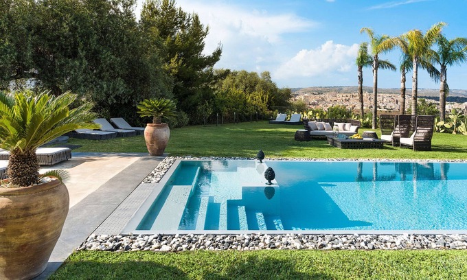 Noto Villa | Luxury villa with pool in Noto