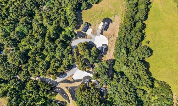 Mangawhai Villa | Luxury Villas: Perfect Family Getaway near Beach