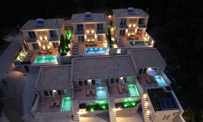 Anthousa Villa | Luxury villas w/private pool for every villa . 5 min from parga and valtos beach