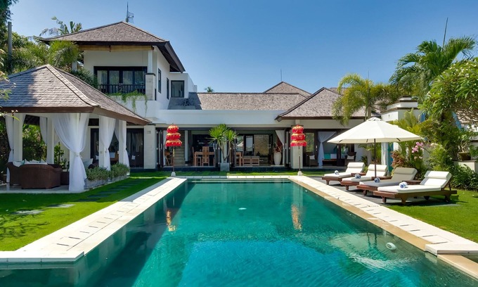 Nusa Dua Villa | Luxury Waterfront 3BR Villa, 10Mins Walk From Main Tourist Street Area!