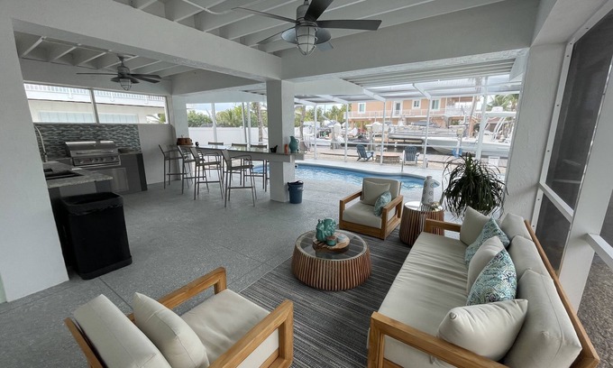 Key Largo House | Luxury Waterfront-Weekly Rental-Dock-Private Pool-Gated Community-Island Life!