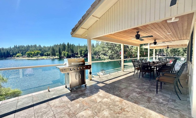 Groveland House | Luxury Yosemite Lake House