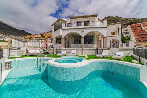 Costa Adeje Villa | LuxuryVilla HeatedPool CostaAdeje PanoramicSeaView