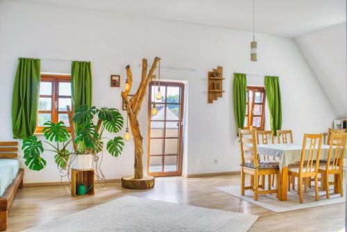 Ilmmuenster Apartment | Luxus Apartment! Küche, Balkon, Netflix, Parkplatz - 8 Personen