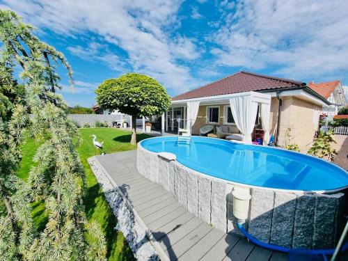 Ebersbach an der Fils Apartment | Luxus Villa 5 Schlafzimmern Sauna privater Pool Großer Garten