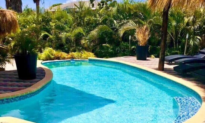 Cas Grandi Apartment | LUXUSAPARTMENT WITH POOL AND PRIVACY/TROPICAL/5 MIN.JAN THIEL BEACH