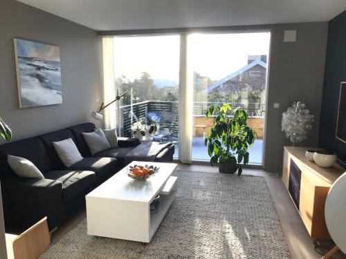 Fredrikstad Apartment | Lys leilighet med fine uteplasser