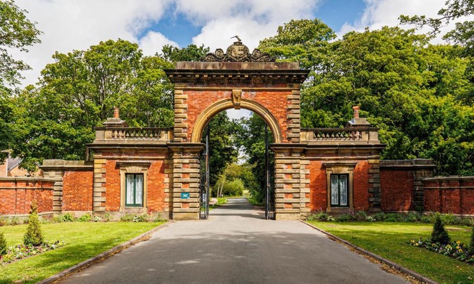 Lytham St. Anne's House | Lytham Hall Gate House