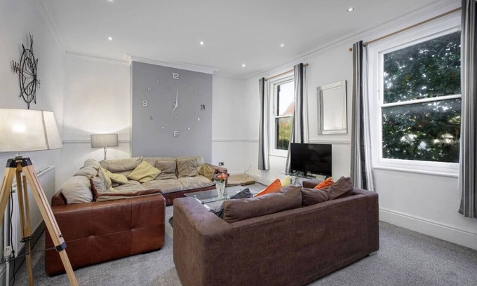 Lytham St. Anne's House | Lytham Place - Exceptionally spacious, central apartment in Lytham St Annes