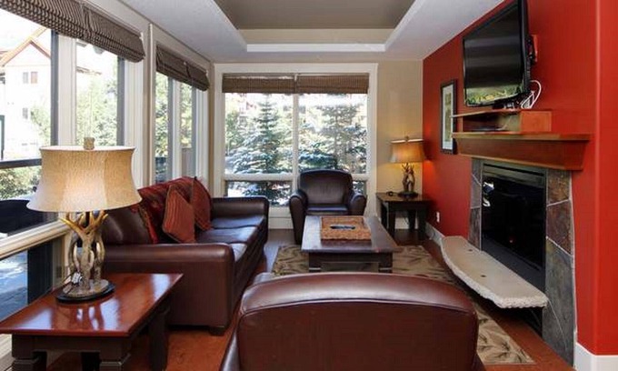 Canmore Condo | Mökki Mountain Suite - corner unit with mountain views