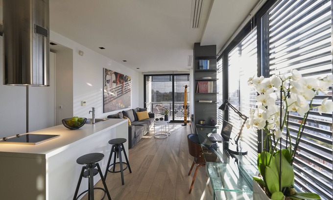 Gazi Apartment | Ma Maison N°4,Downtown Loft,Short walk to Acropolis,300Mbps internet,1' to Metro