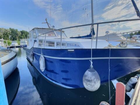 Valence Boat Rental | Ma nuit insolite sur un bateau
