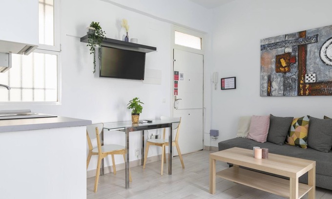 Pacifico Apartment | Madrid Pacífico - Nex to Retiro Park