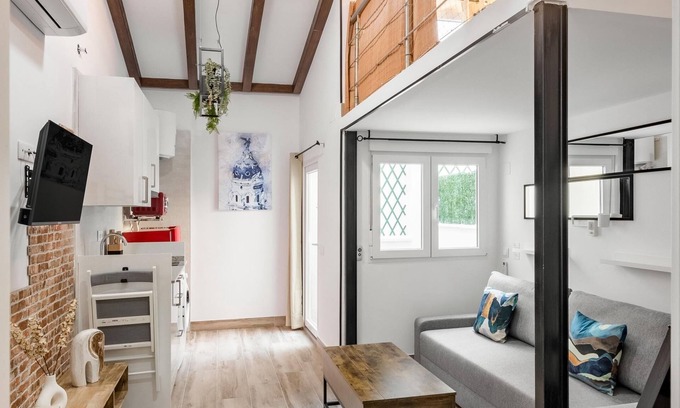 Villaverde Apartment | Madrid VIllaverde IV - Studio with patio and AC
