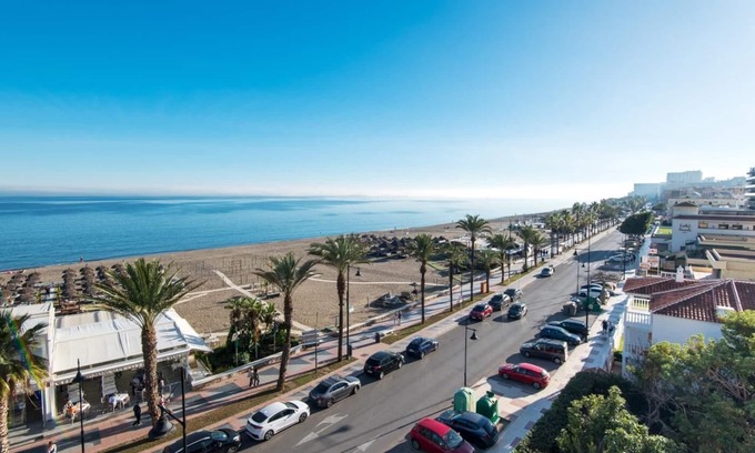 Torremolinos Apartment | Magic of the ocean, Front Line Beach Apartment