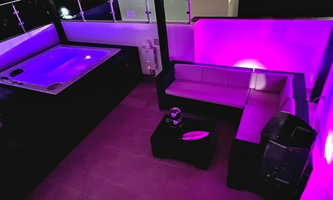 Licey al Medio House | Magnificent Pent House w/Jacuzzi