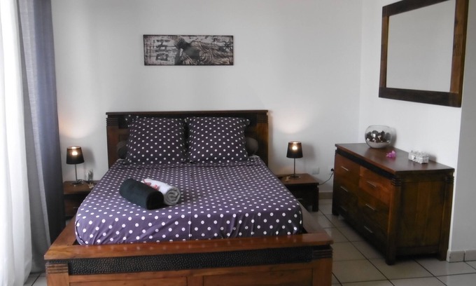 Centre-Ville Apartment | Magnificent T1 2 steps from the beach and shops in Saint Pierre