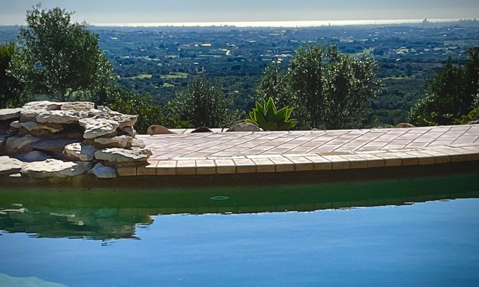 Silves House | Magnificent views all the way to the sea, in the heart of nature, great privacy
