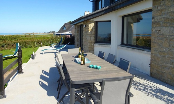 Trelevern House | Magnificent villa by the sea