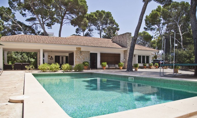 Les Meravelles Villa | Magnificent villa with private pool in Arenal beach