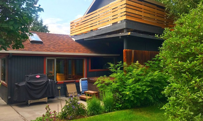 Four Corners House | Magnificent willow shade trees, waterfall, and sleeping comfort.nBook this Home!