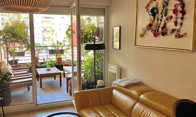 Roquebilliere Apartment | Magnifique Design T2, Confortable, Parking Gratuit