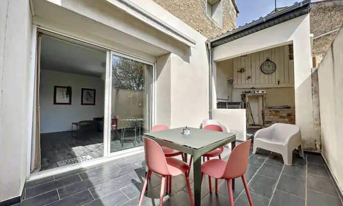 Boujan-sur-Libron Apartment | Magnifique Patio Climatisé Avec Terrasse
