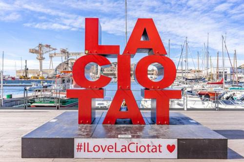 La Ciotat Apartment | Magnifique Studio Lavande au Pied du Port-Vieux