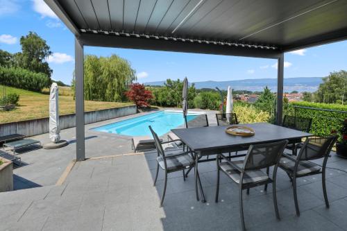 Cudrefin Villa | Magnifique villa avec piscine et vue sur le lac