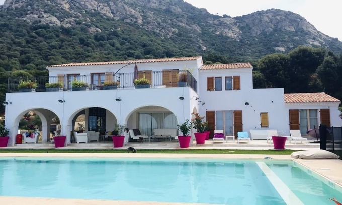Lumio Villa | Magnifique Villa Avec Piscine à Lumio Avec vue mer Époustouflante