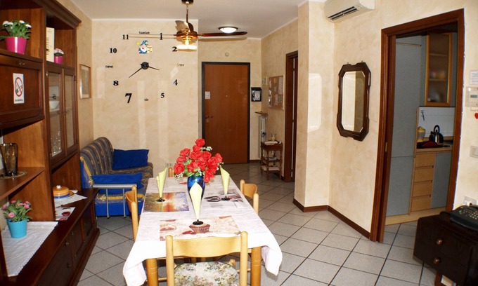 Navile Apartment | Mago Zurli '- Refined three-room apartment in Bologna with private garage